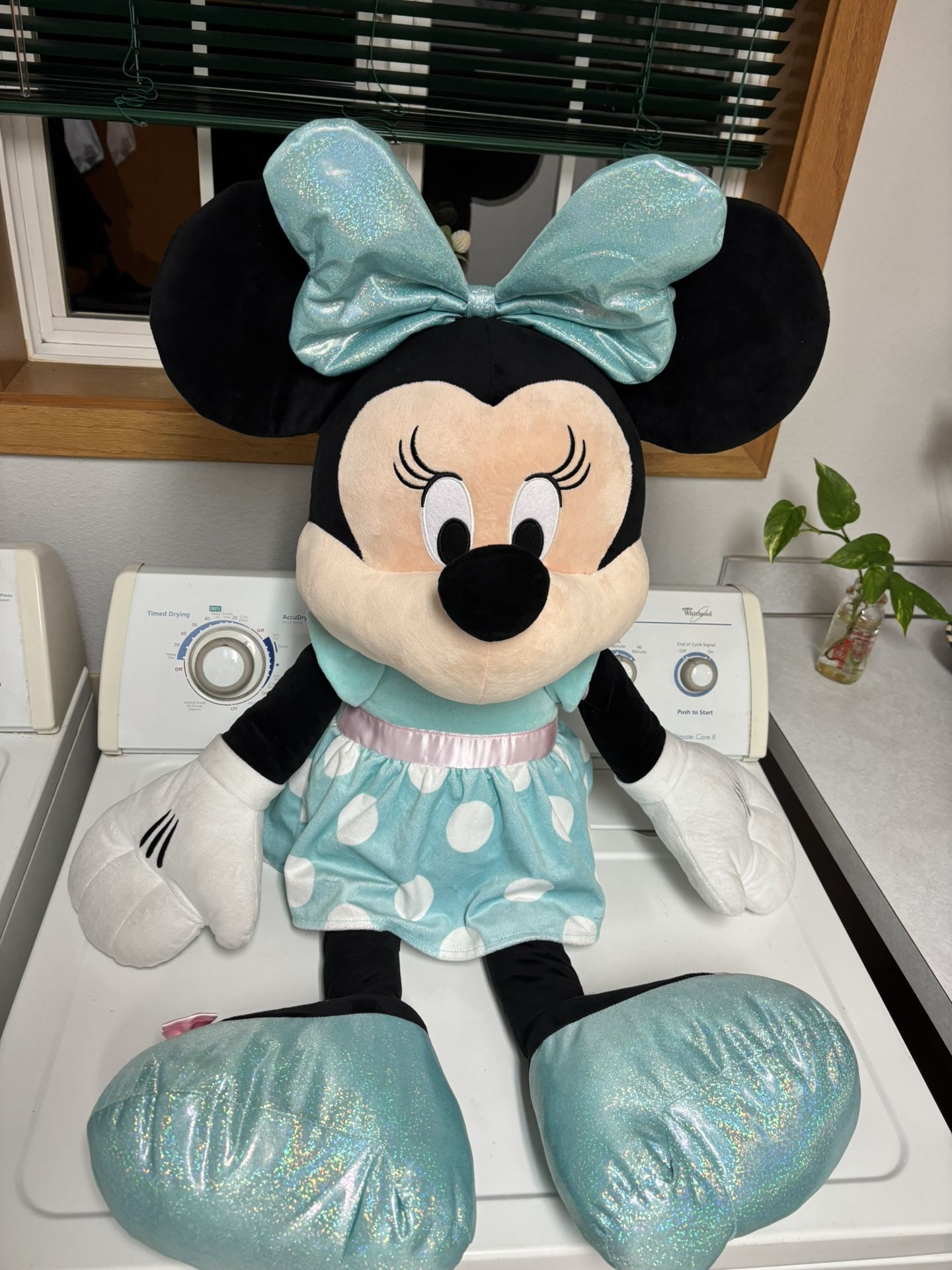 Adorable 3 Ft. MINNIE MOUSE