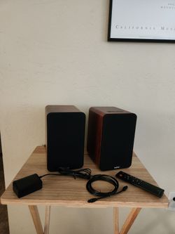 Powered Bookshelf Speakers