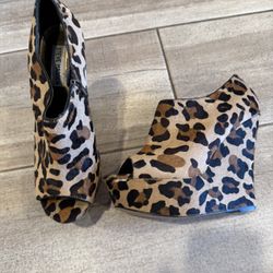 STEVE MADDEN CALF HAIR BOOTS 