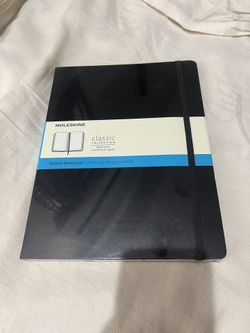 Moleskine Classic Notebook, Extra Large, Dotted, Black, Hard Cover (7.5 X 10)