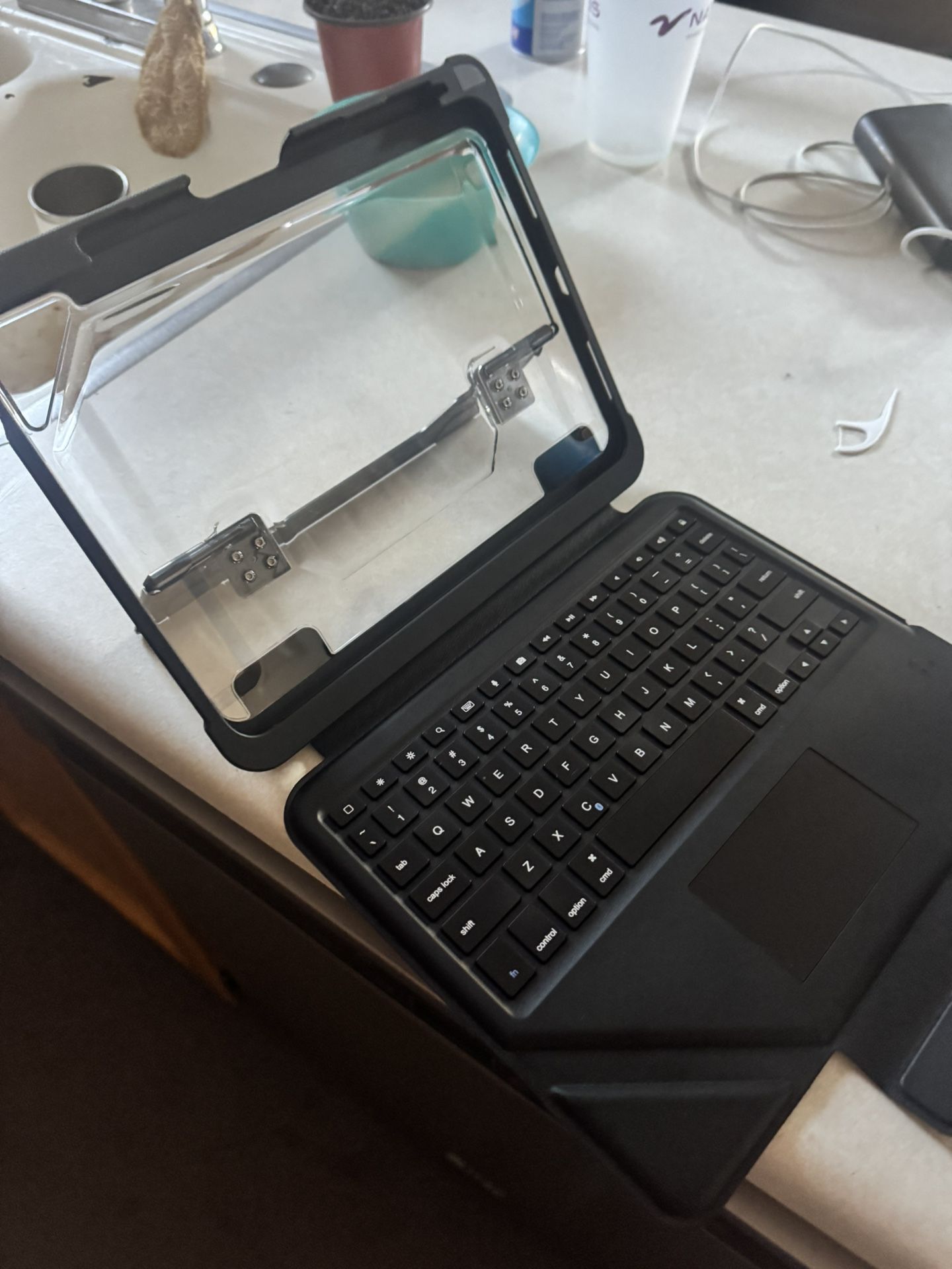 STMGOODS IPad Case W/keyboard And Track Pad