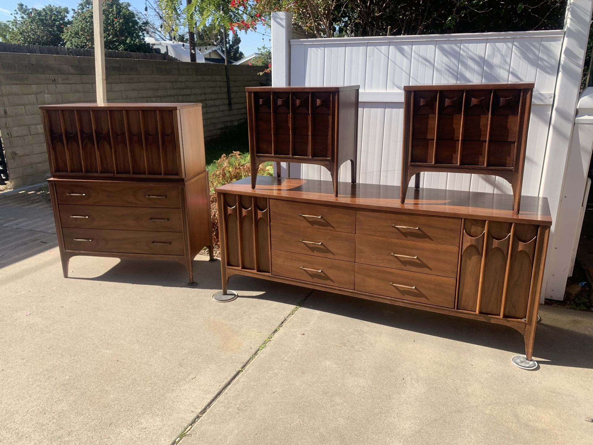 Kent Coffey perspecta bedroom set