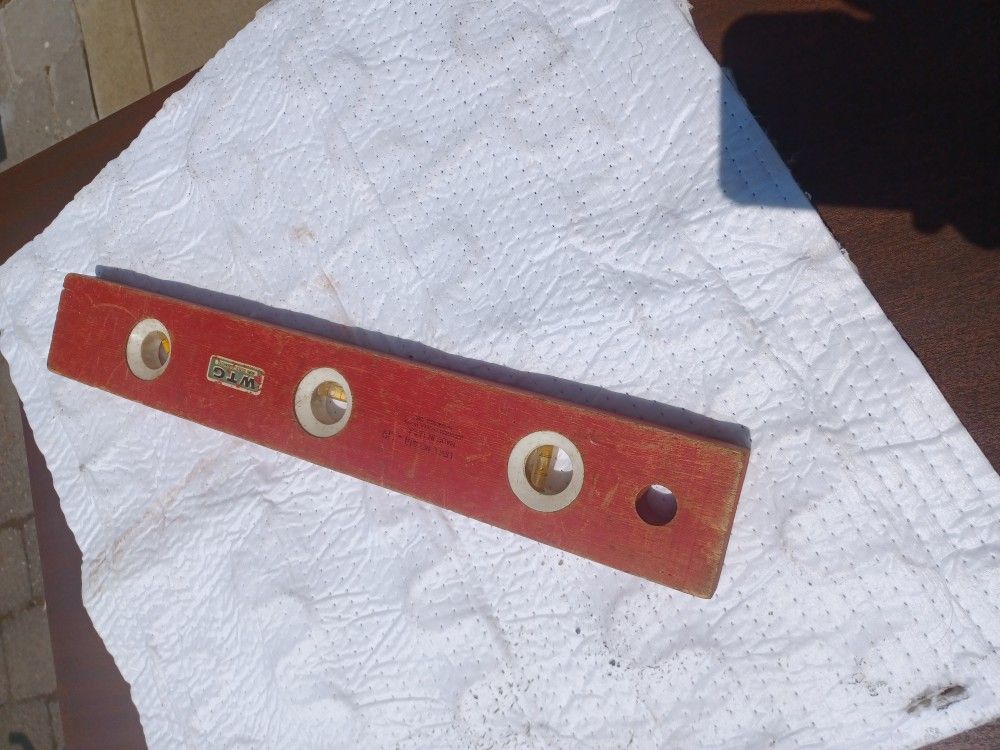 Vintage Wood Level