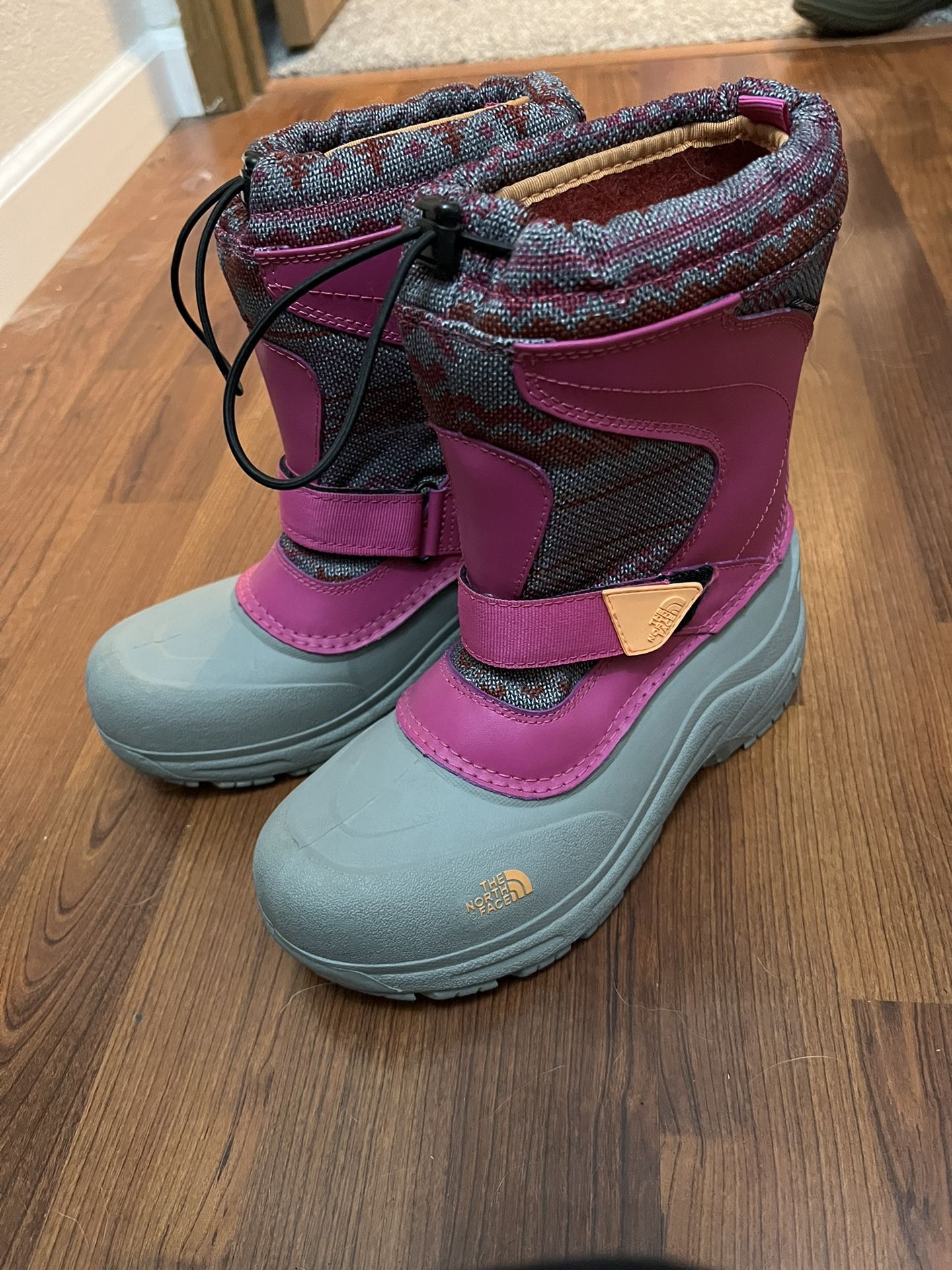 North Face Snow Boot Size 5