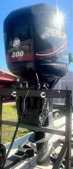 Mercury marine. 2002       225CXL motor