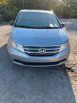 2012 Honda Odyssey Minivan – blue