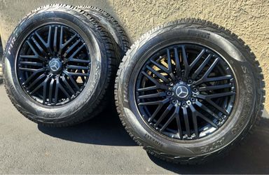22” Mercedes Benz G63 4x4 square AMG wheels and Tires