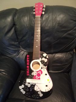 HELLO KITTY WOOD GUITAR