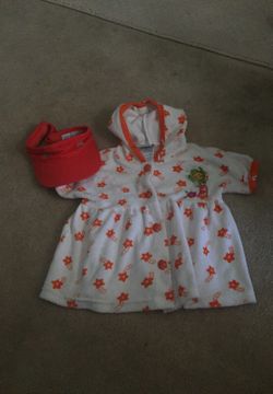 Beach cover and sunvisor hat