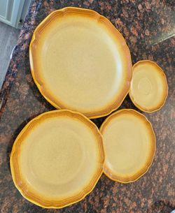 Mikasa, whole wheat vintage 20 piece