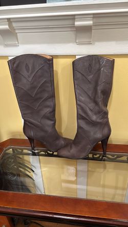 Size 9 B Purplish Leather Boots
