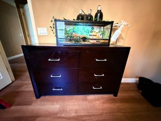 Dresser and night stand set