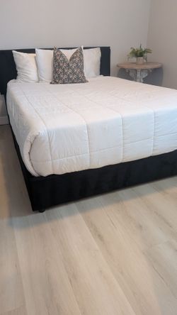 New Queen Size Black Velvet Bed Frame with Drawers