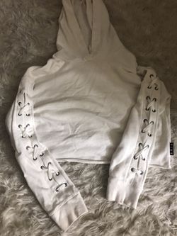 VS PINK Laced Cropped Hoodie.