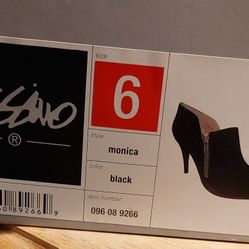 Dress Boots Womans  Size 6