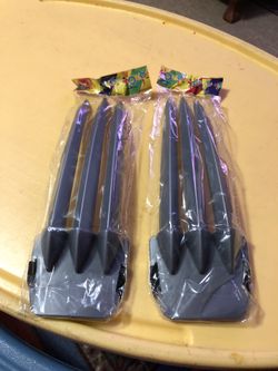 Kids Wolverine hand swords