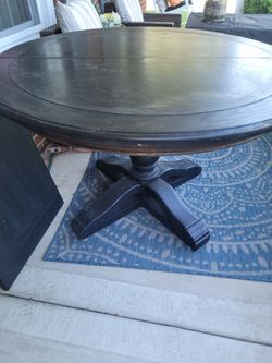 Round Table