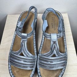 NAOT Womens Sandals Wedge Comfort Leather Ankle Strap Silver Lagenlook Walking