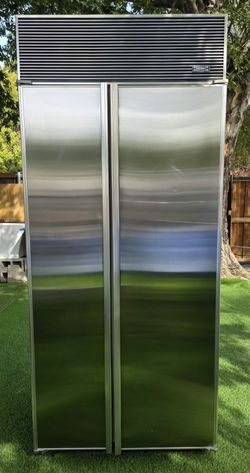 Sub-Zero 36-Inch Built-In Side-by-Side Refrigerator/Freezer