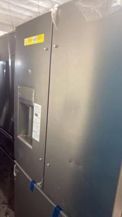 Frigidaire French door refrigerator