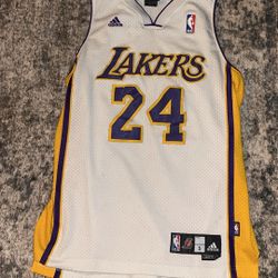 Kobe Bryant Lakers Jersey Size Small