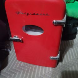 soda cooler (mini fridge) 