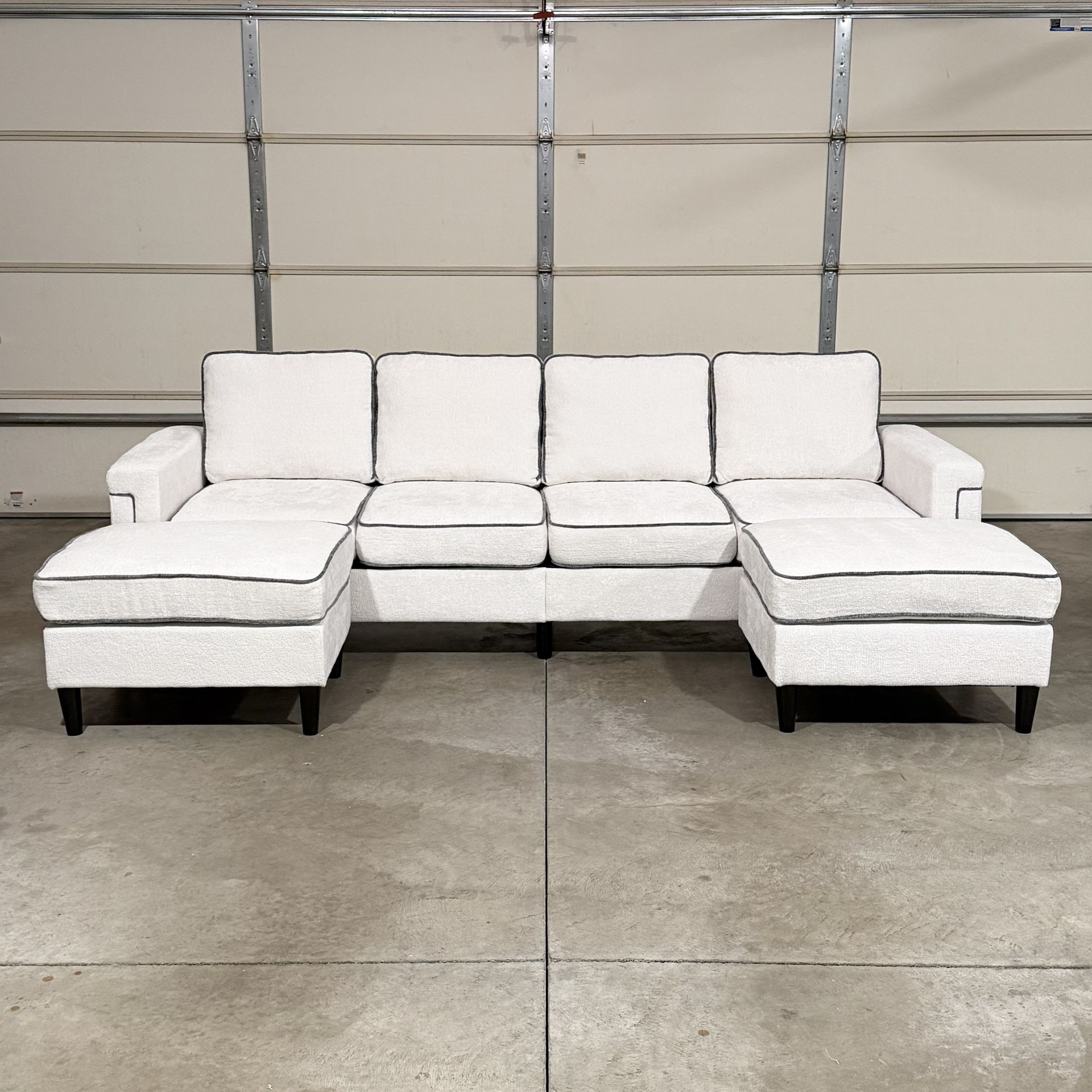 New White Sectional Sofa / Couch (Can Deliver)
