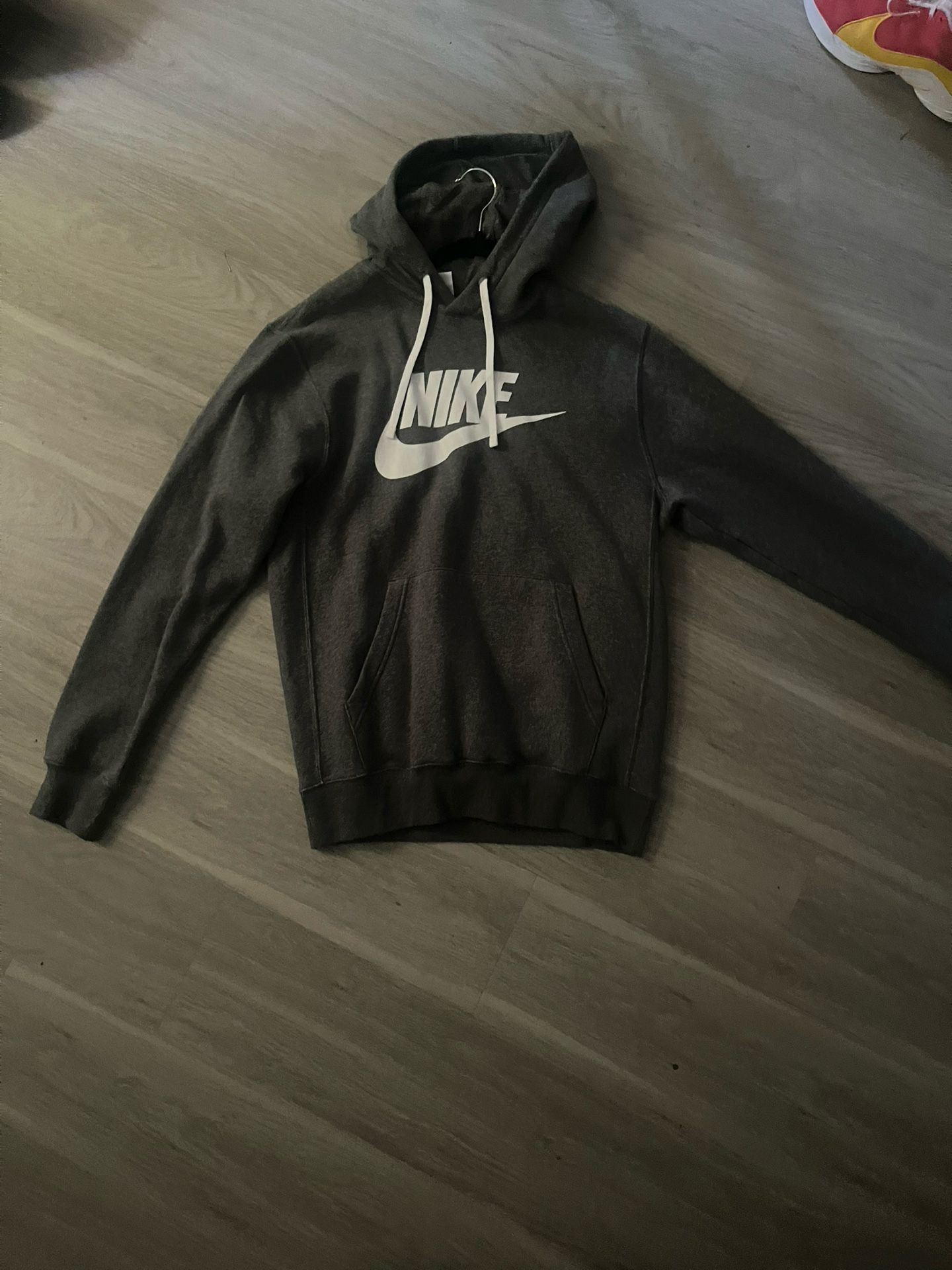 Men’s nike hoodie small