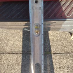 4 Ft  Level  CRICK  WOODEN 