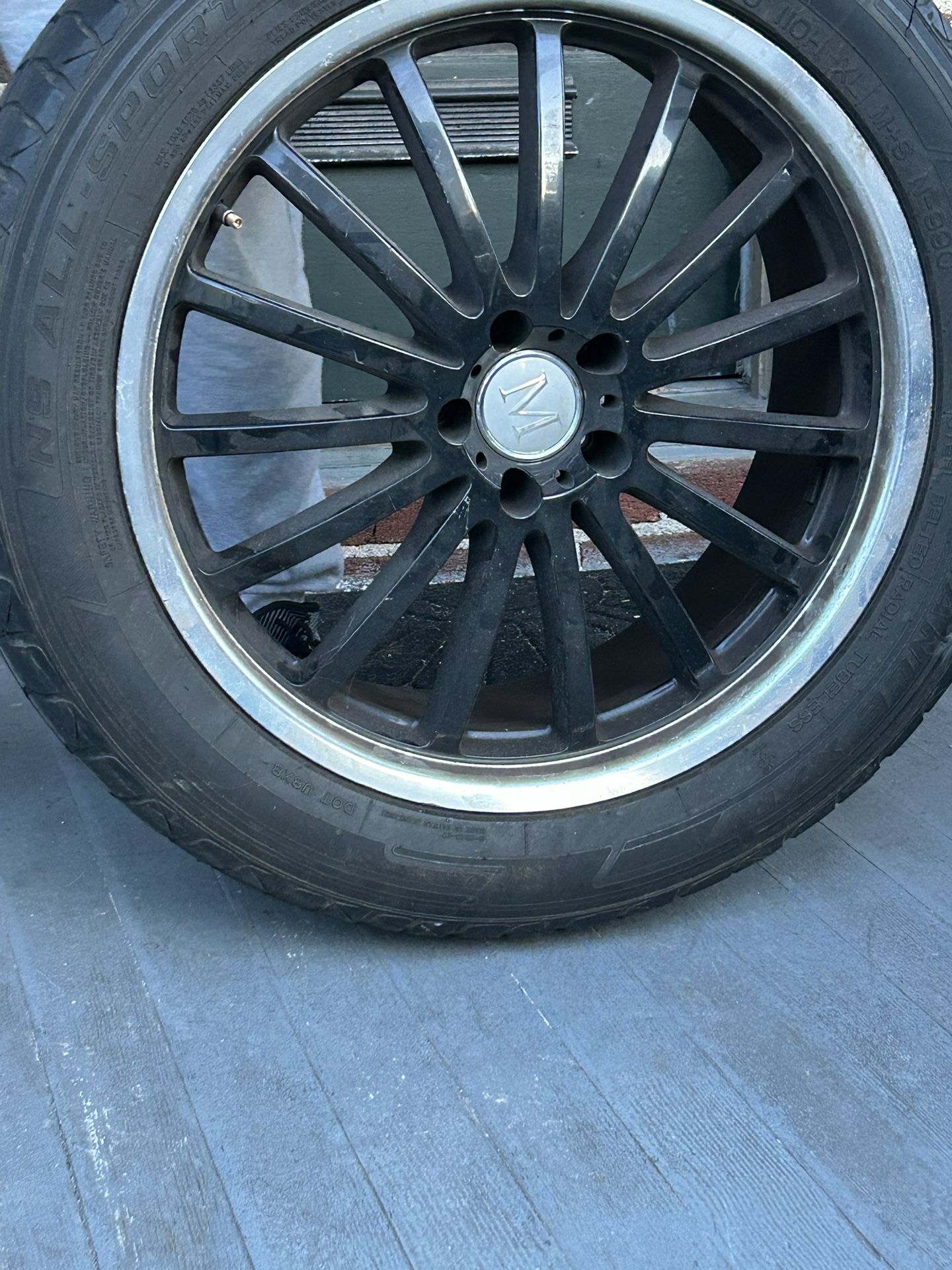 S550 Mercedes Benz Truck Tires