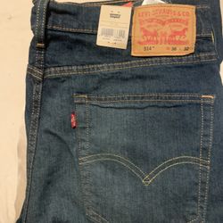 New Mens Levi’s Size 36/32
