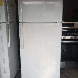 GE 28 Inch Open Case Refrigerator.