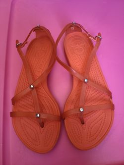Crocs size W 5
