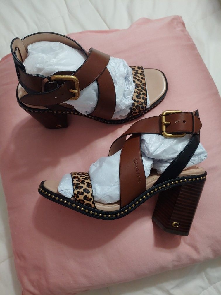 Coach Mandy Haircalf Sandal Size 7 for Sale in Laud By Sea FL