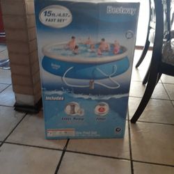 Bestway pool 15 Ft / 4.57 M Fast Set
