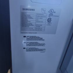 Samsung Fridge Bespoke Family Hub Fridge  New Scratch And Dent  1 Year Warranty 