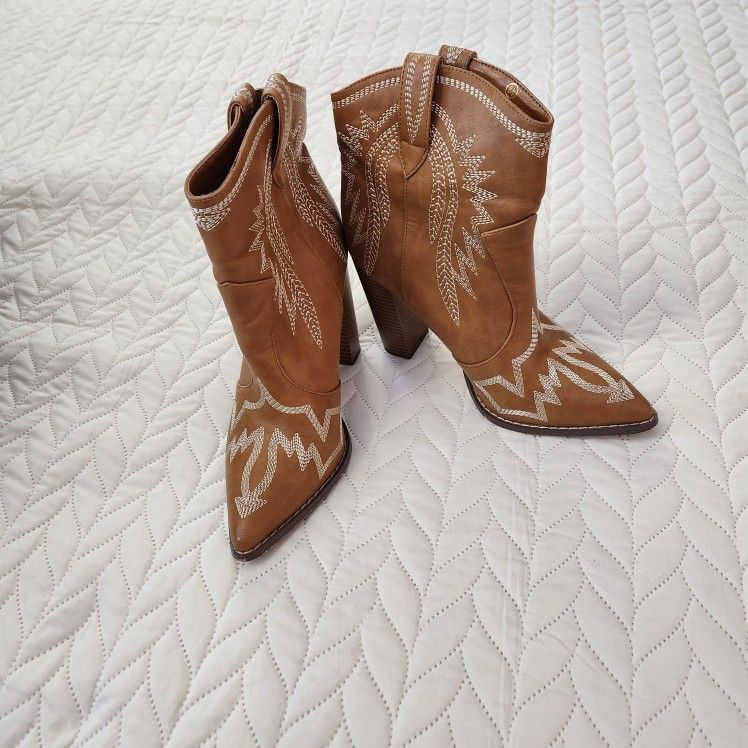 8.5 Heeled Cowboy Boots 