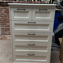IKEA Songesand dresser / 6 Drawer