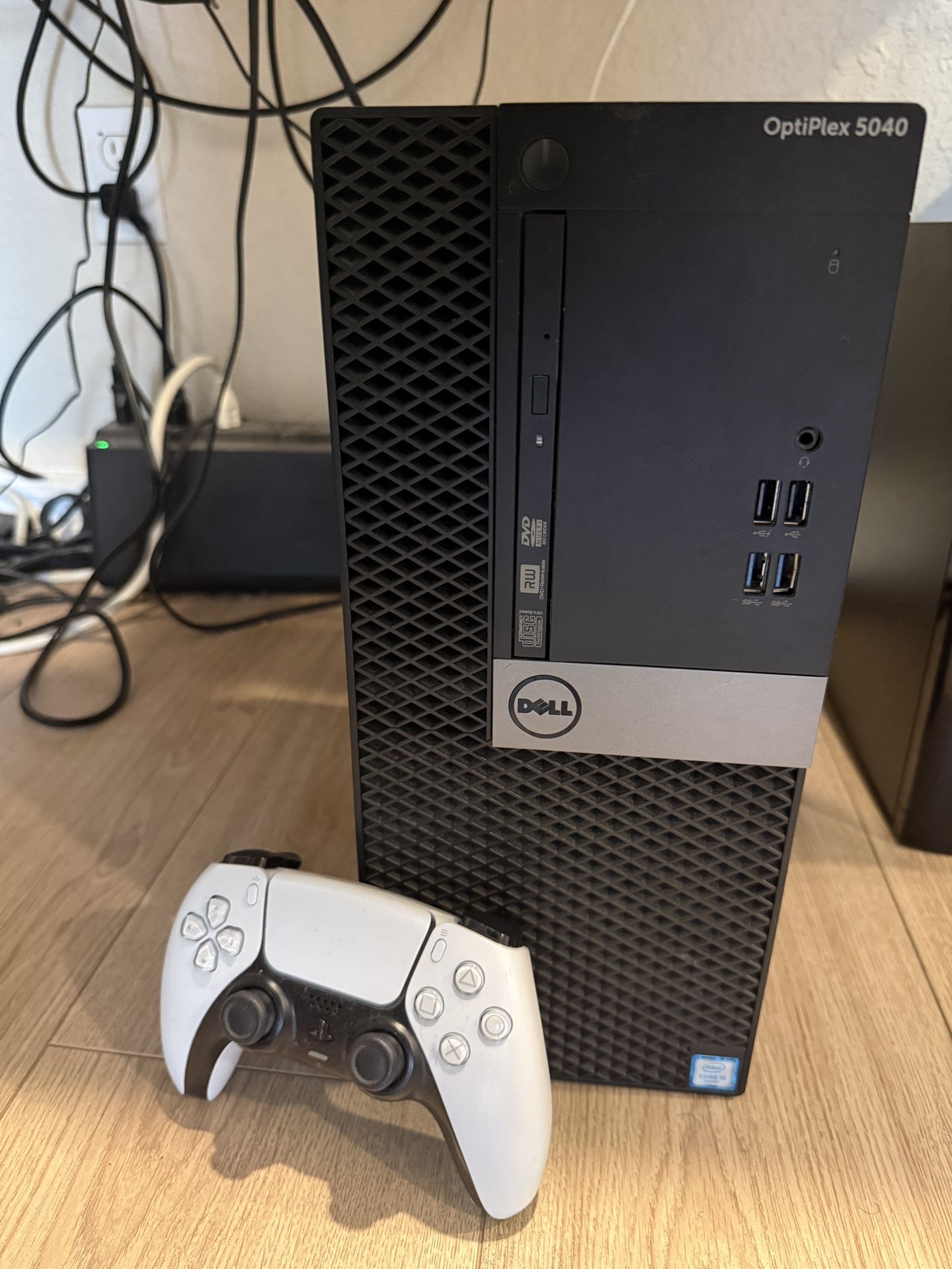 Dell OptiPlex Computer. Windows 11