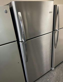 Deal: Frigidaire Stainless Top Mount Refrigerator – delivery available