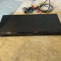 Panasonic DMP-BD75 Blu-Ray Player with Cables - Working!