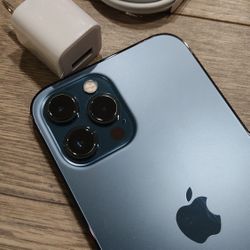 Iphone 12 Pro max 256gb : Unlocked 