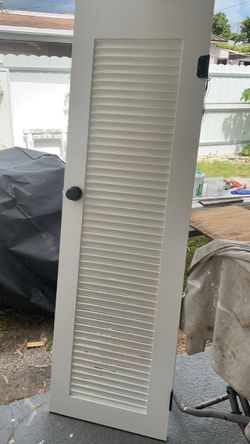 Puerta 24x 80 en buen estado..