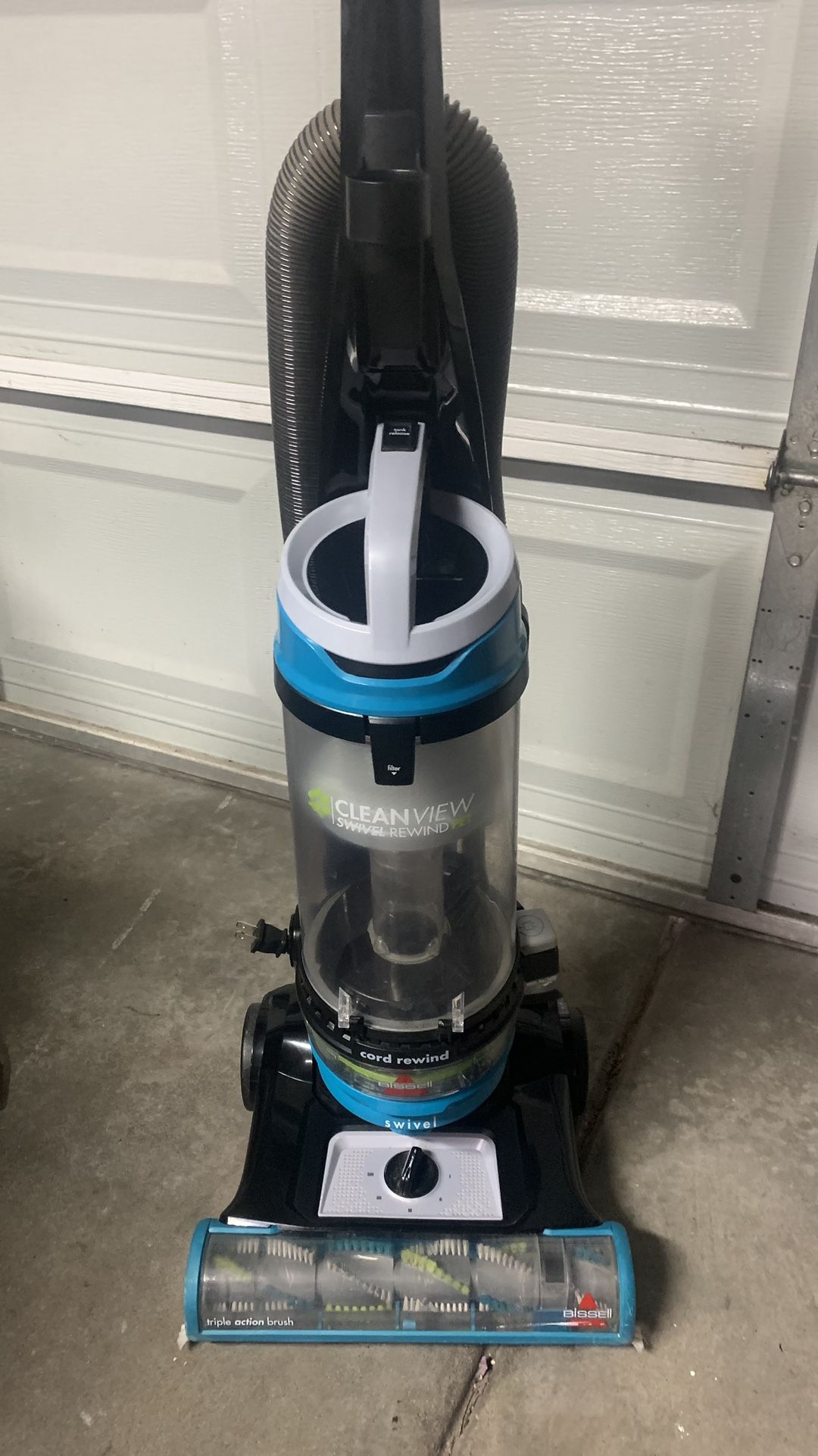 BISSELL CLEANVIEW PET VACUUM 