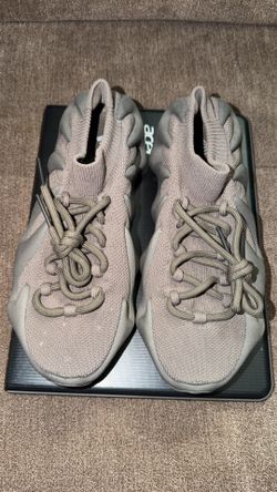 Size 6.5 - adidas Men's Yeezy 450 Cinder