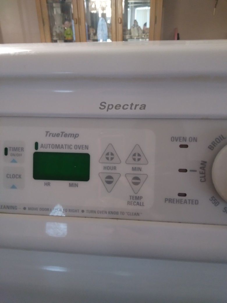 Spectra Electric Stove/Oven Works Great