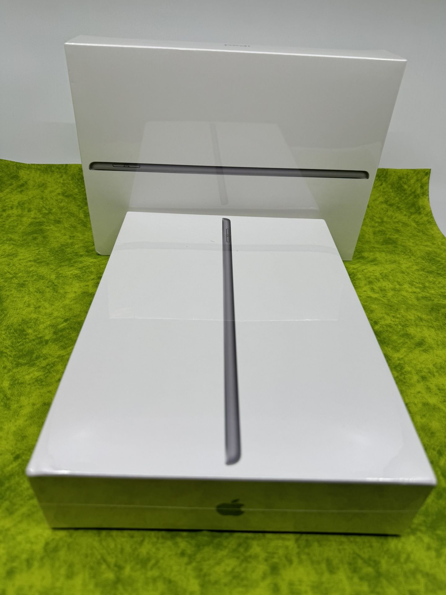 Apple 10.2" iPad (9th Gen, 64GB, Wi-Fi Only, Space Gray)