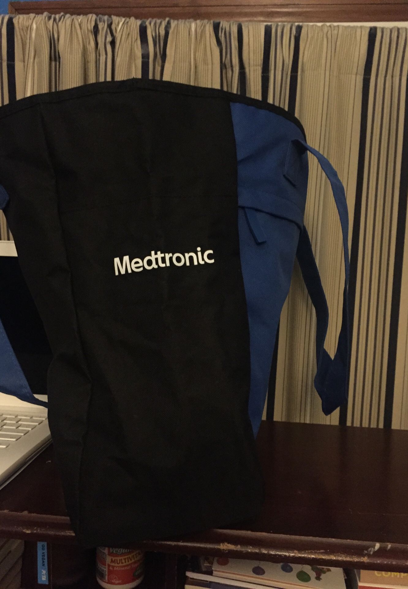 Medtronic tote bag black/blue/yellow