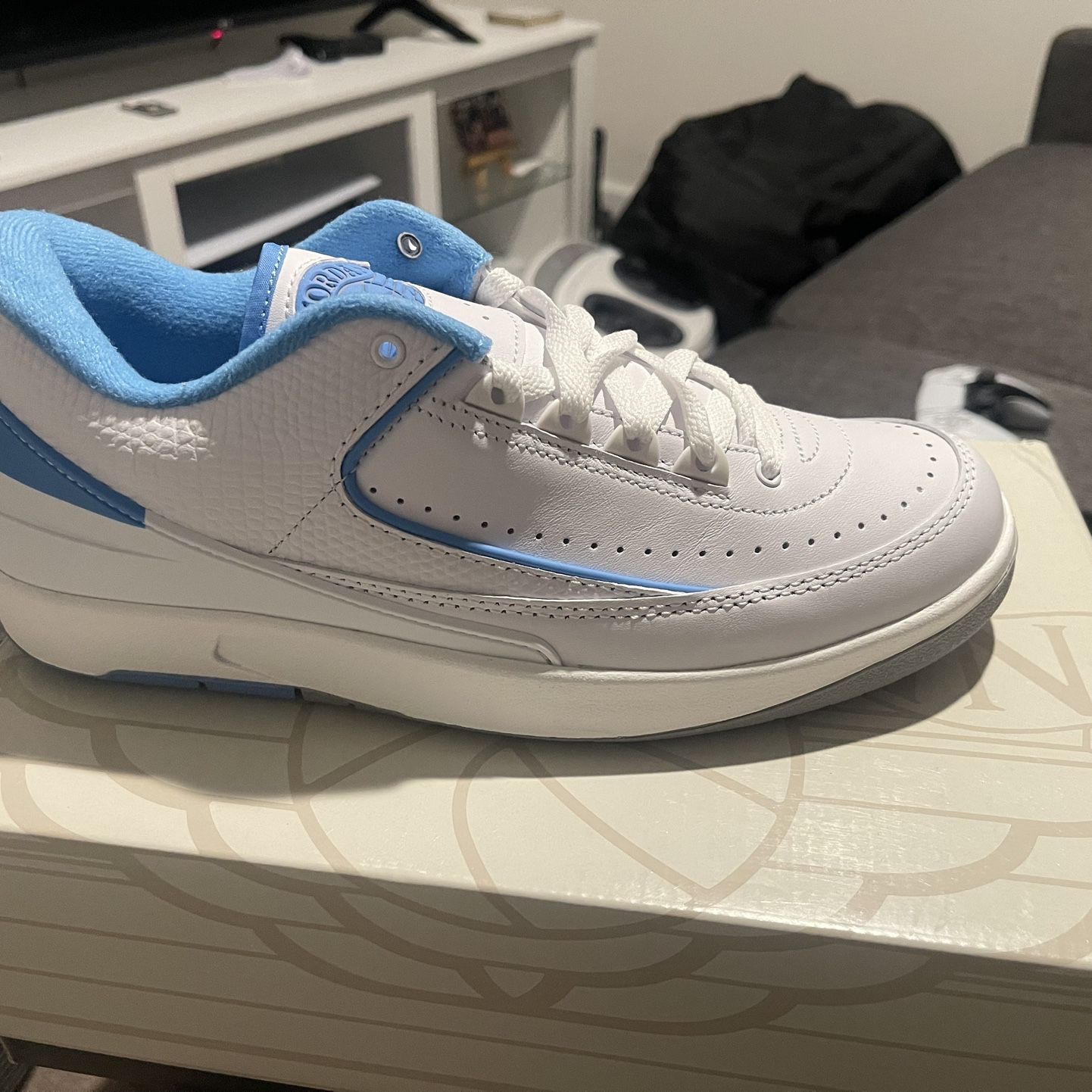 AJ2 University Blue