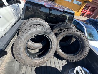 Goodyear duratrac all terrains 275/65/18 - perfect shape